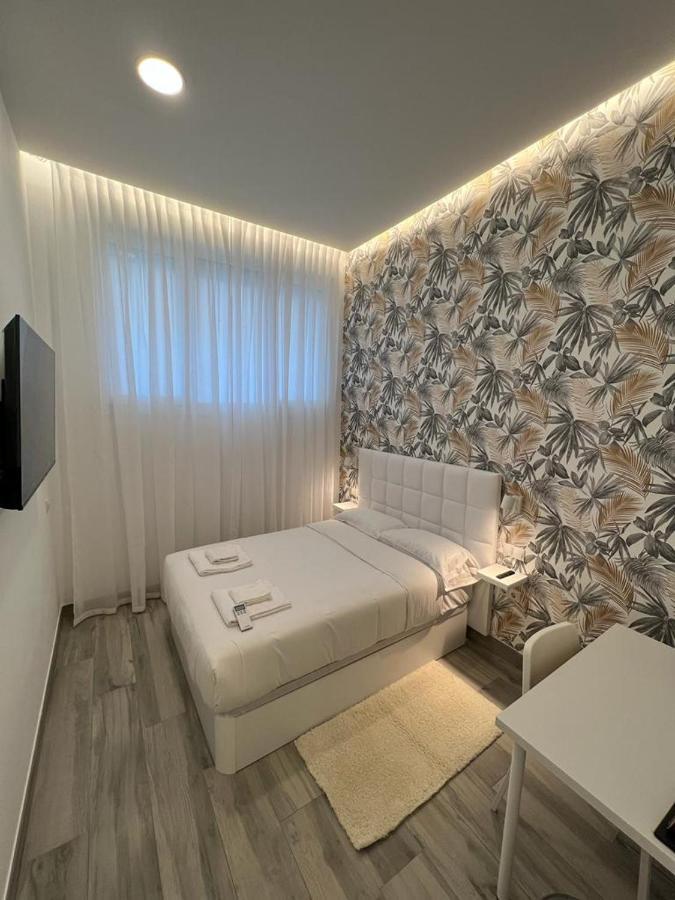 Habitacion Praga Style Madrid Bagian luar foto