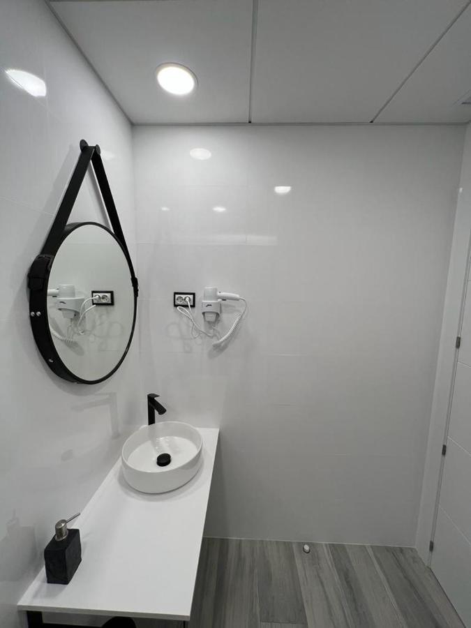 Habitacion Praga Style Madrid Bagian luar foto