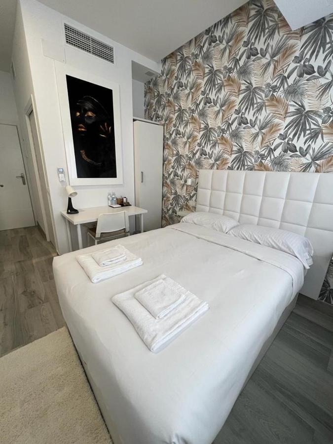 Habitacion Praga Style Madrid Bagian luar foto